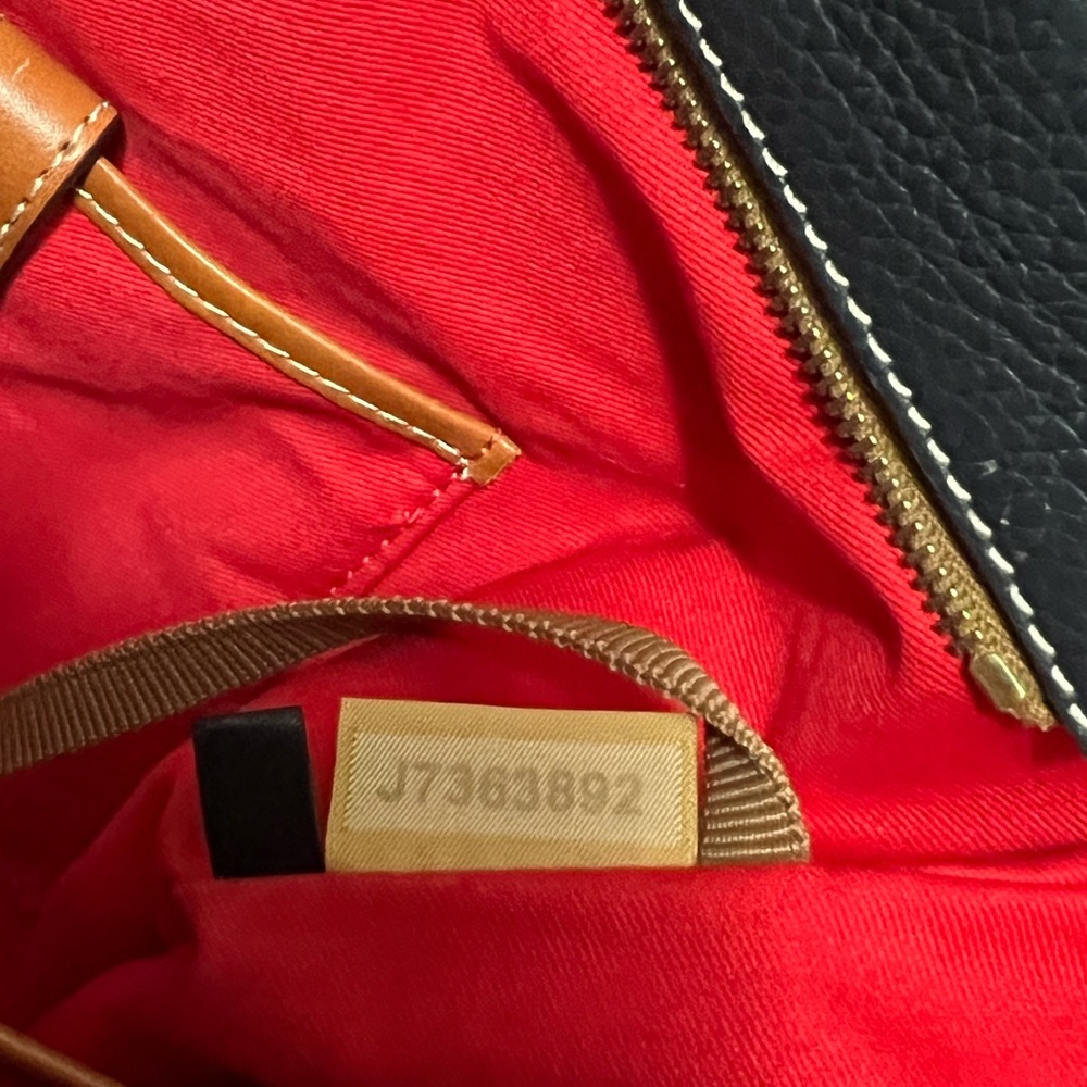 Dooney & Bourke Navy &Tan Pebbled Leather Lexington /Dust Bag /Original Reg.incl - Picture 6 of 16